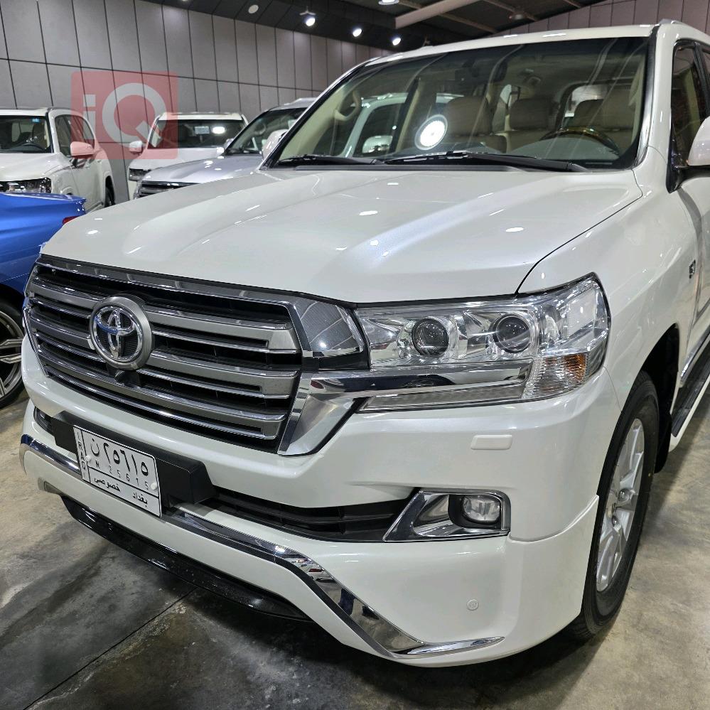 تويوتا لاندكروزر